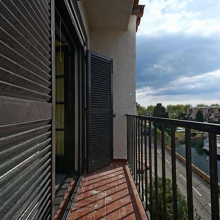 Bonito Apartamento Equipado, Cerca De La Playa Empuriabrava Luaran gambar