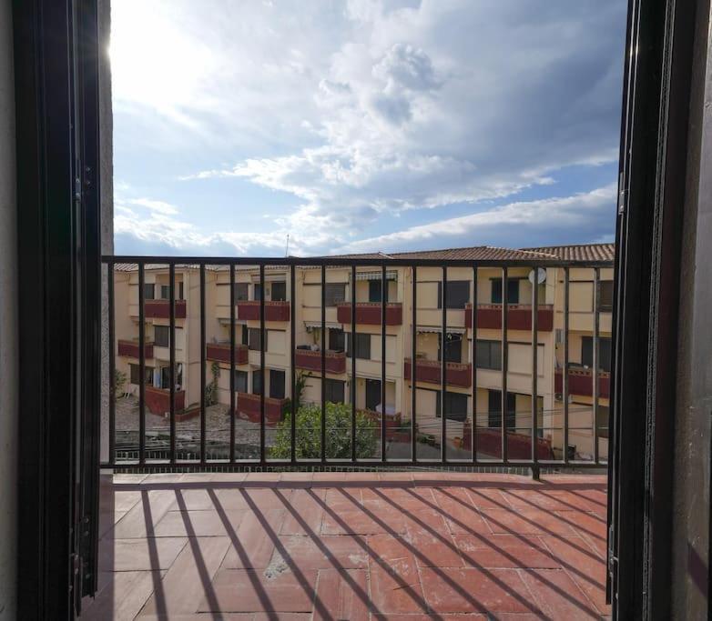 Bonito Apartamento Equipado, Cerca De La Playa Empuriabrava Luaran gambar