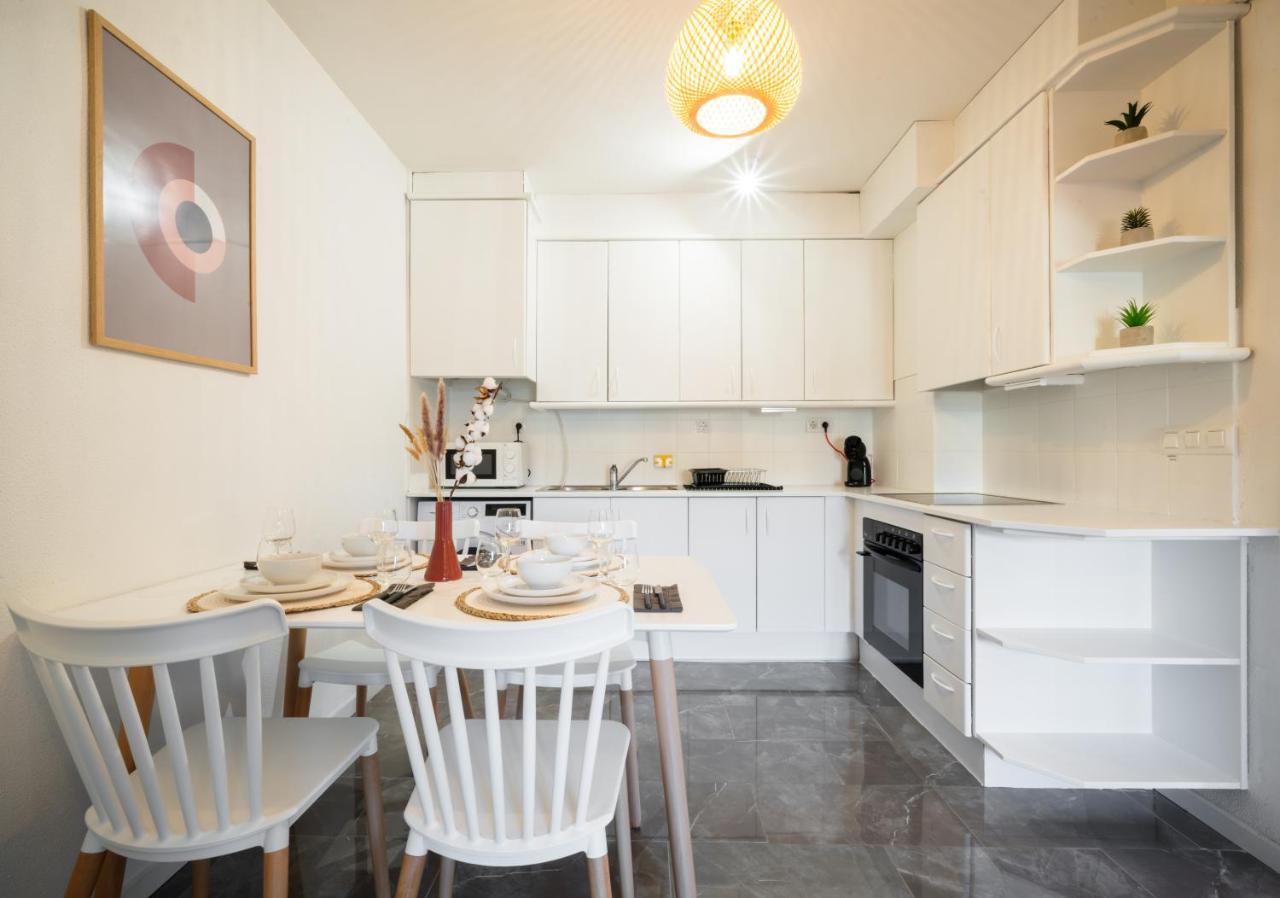 Bonito Apartamento Equipado, Cerca De La Playa Empuriabrava Luaran gambar